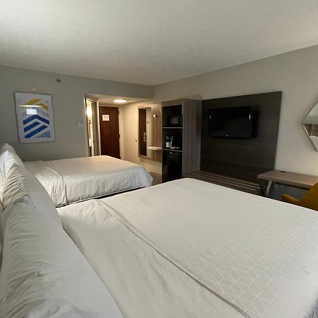 Holiday Inn Express Burlington By Ihg Kültér fotó
