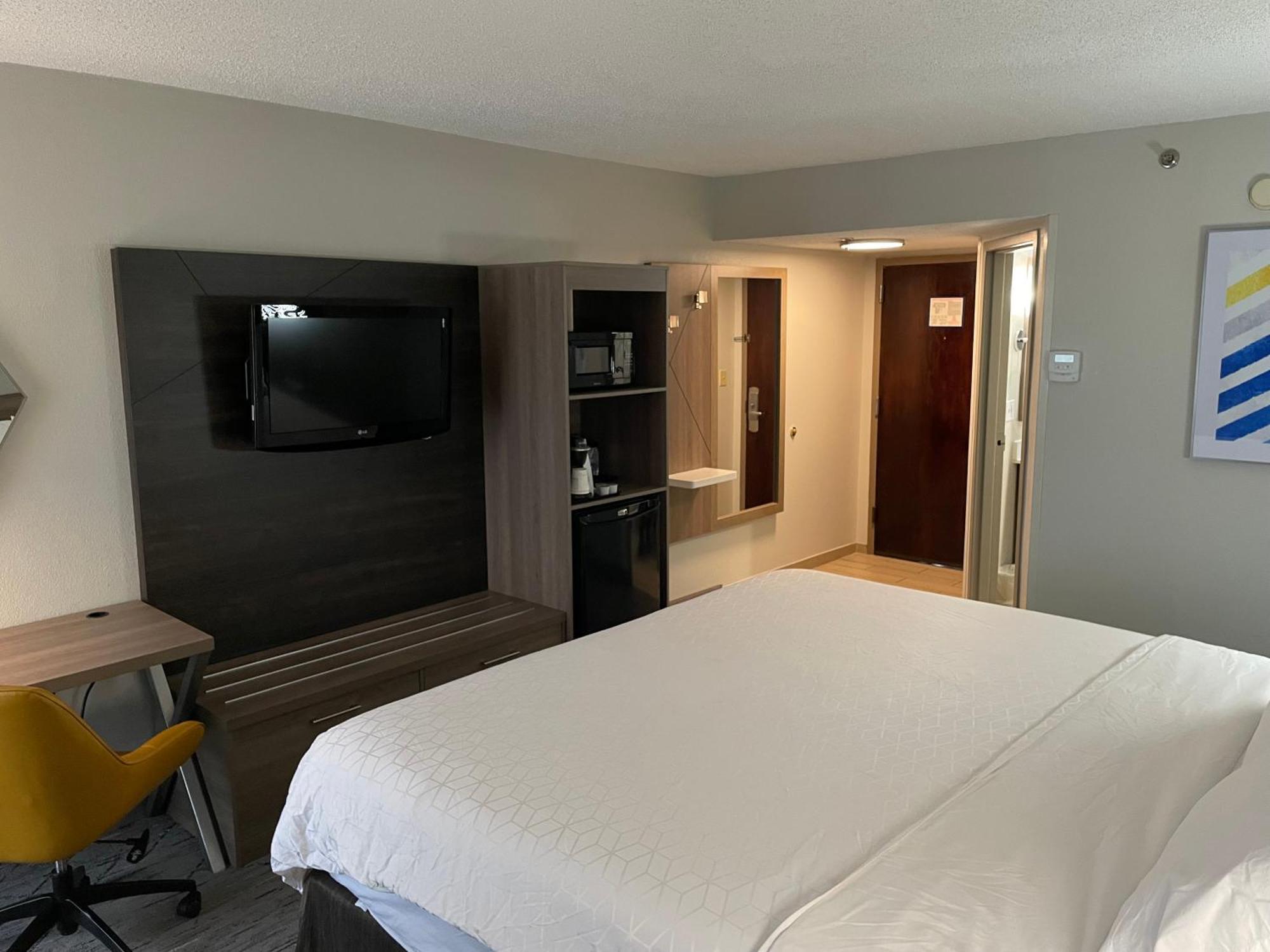 Holiday Inn Express Burlington By Ihg Kültér fotó