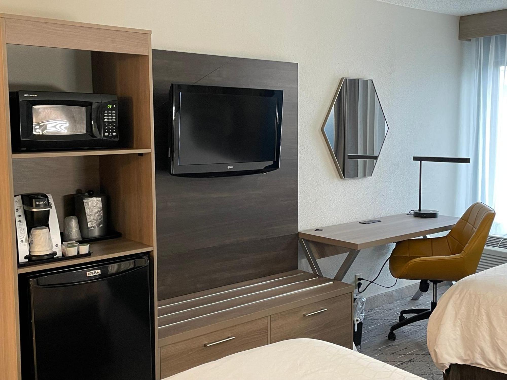 Holiday Inn Express Burlington By Ihg Kültér fotó