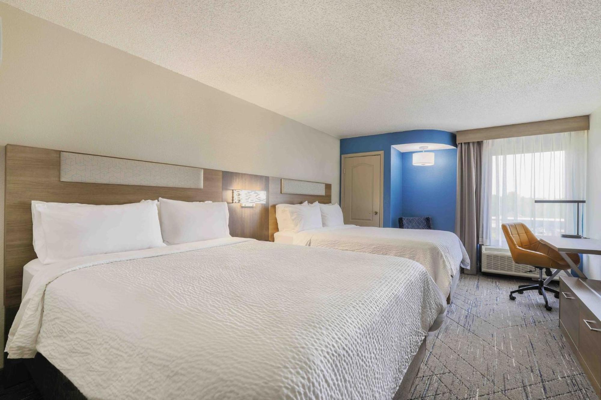 Holiday Inn Express Burlington By Ihg Kültér fotó